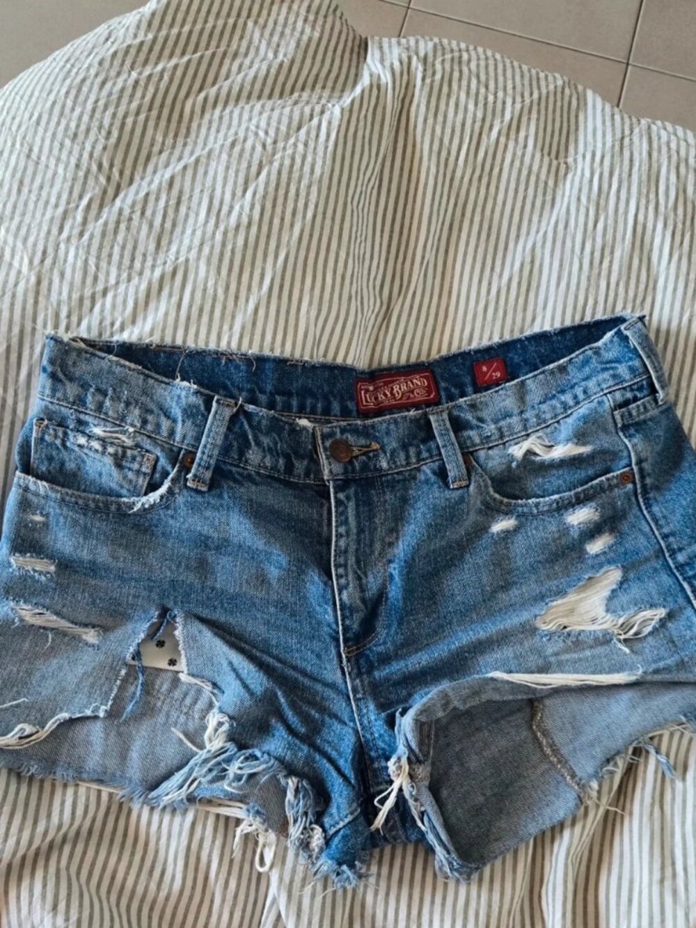 Distressed Blue Denim Cut-Off Shorts Women’s Size M / US 6